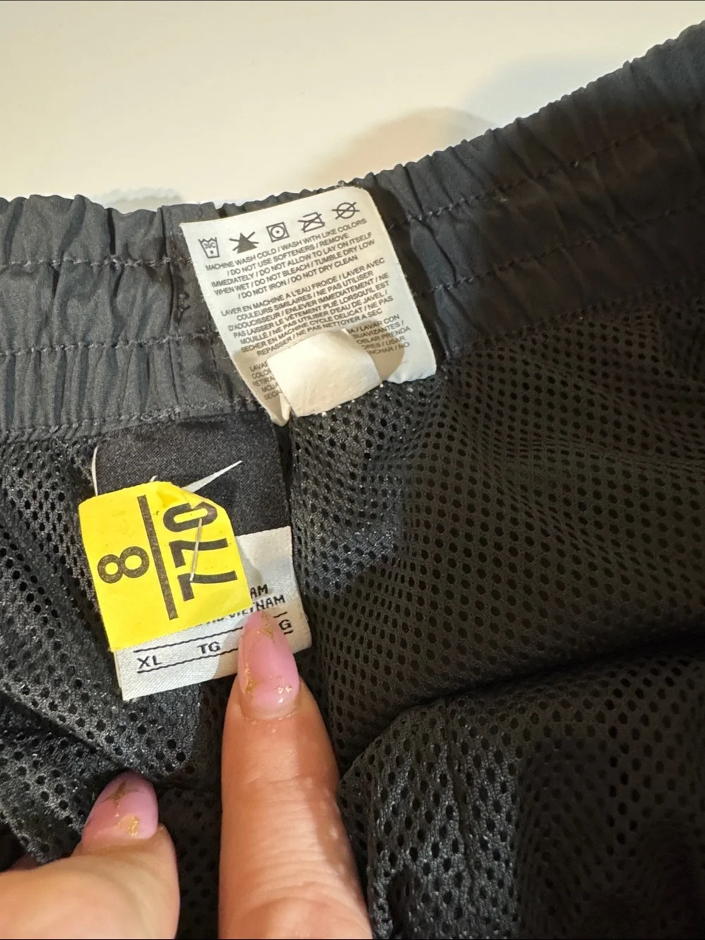 Nike Charcoal Grey Men’s Drawstring Track/ Windbreaker pants size XL